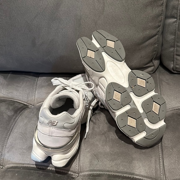 New Balance 9060 Gray and Light Blue Athletic Shoes - Picture 6 of 6